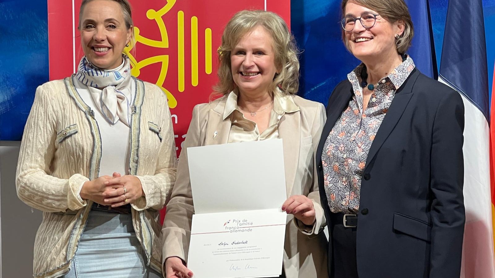 Deutsche Auslandsschulen bauen Brücken: Evelyn Diesterheft erhält Deutsch-Französischen Freundschaftspreis