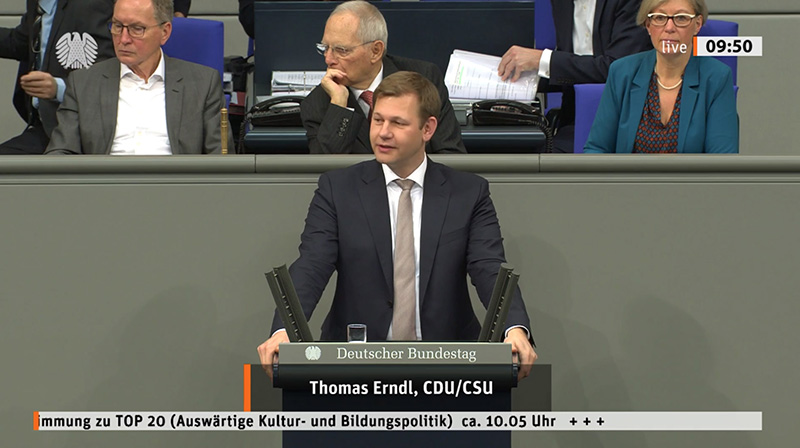 Die Absolventen der 140 deutschen Auslandsschulen sind eine der Hauptzielgruppen des Fachkräfteeinwanderungsgesetzes, so Thomas Erndl, CDU/CSU. Foto: Dt. Bundestag